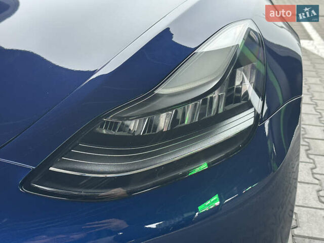 Синий Тесла Модель 3, объемом двигателя 0 л и пробегом 80 тыс. км за 16700 $, фото 42 на Automoto.ua
