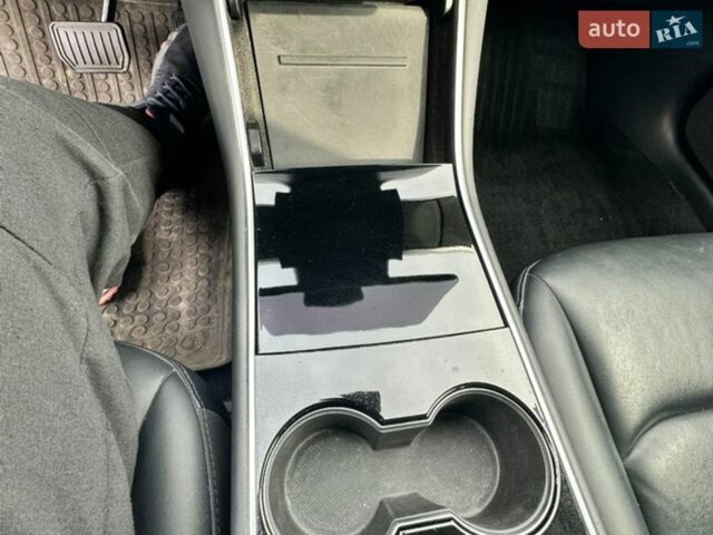 Синій Тесла Модель 3, об'ємом двигуна 0 л та пробігом 135 тис. км за 15500 $, фото 20 на Automoto.ua