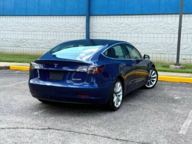 Синій Тесла Модель 3, об'ємом двигуна 0 л та пробігом 56 тис. км за 14652 $, фото 4 на Automoto.ua
