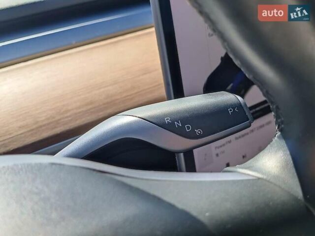 Синій Тесла Модель 3, об'ємом двигуна 0 л та пробігом 71 тис. км за 15840 $, фото 24 на Automoto.ua