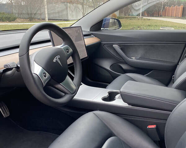 Синий Тесла Модель 3, объемом двигателя 0 л и пробегом 40 тыс. км за 35000 $, фото 15 на Automoto.ua