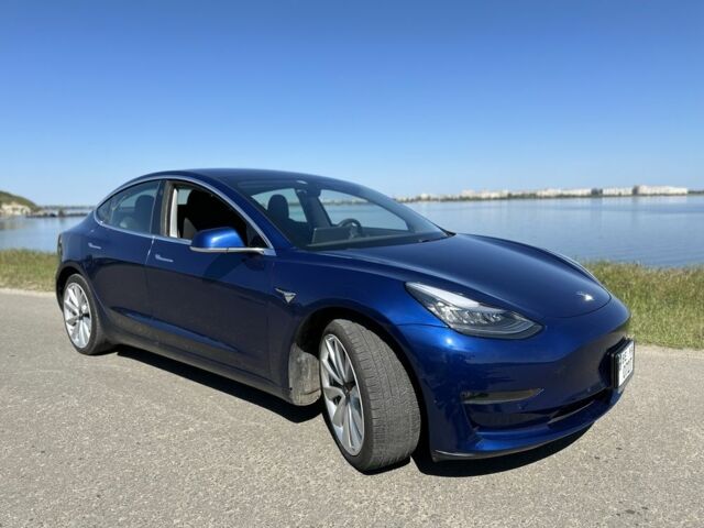 Синий Тесла Модель 3, объемом двигателя 0 л и пробегом 77 тыс. км за 22000 $, фото 3 на Automoto.ua