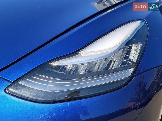 Синій Тесла Модель 3, об'ємом двигуна 0 л та пробігом 71 тис. км за 15840 $, фото 2 на Automoto.ua