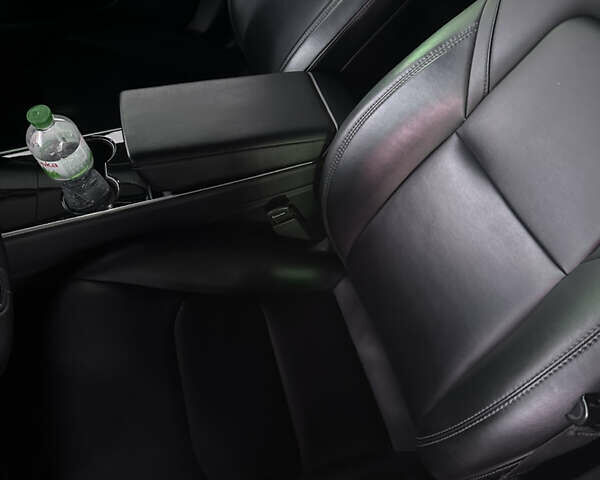 Синий Тесла Модель 3, объемом двигателя 0 л и пробегом 80 тыс. км за 15900 $, фото 54 на Automoto.ua