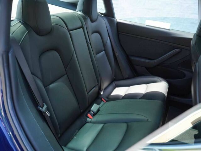 Синій Тесла Модель 3, об'ємом двигуна 0 л та пробігом 37 тис. км за 6932 $, фото 8 на Automoto.ua