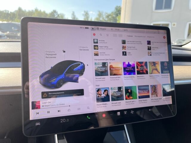 Синий Тесла Модель 3, объемом двигателя 0 л и пробегом 72 тыс. км за 16000 $, фото 4 на Automoto.ua