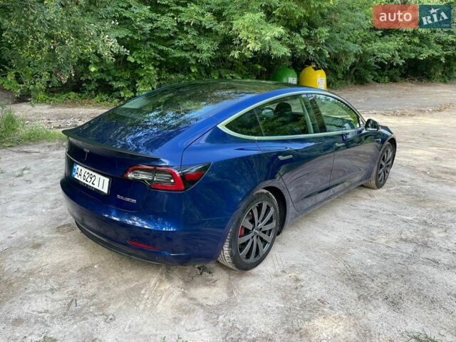 Синій Тесла Модель 3, об'ємом двигуна 0 л та пробігом 64 тис. км за 25500 $, фото 5 на Automoto.ua