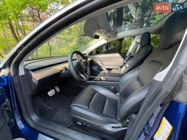 Синий Тесла Модель 3, объемом двигателя 0 л и пробегом 82 тыс. км за 25000 $, фото 6 на Automoto.ua