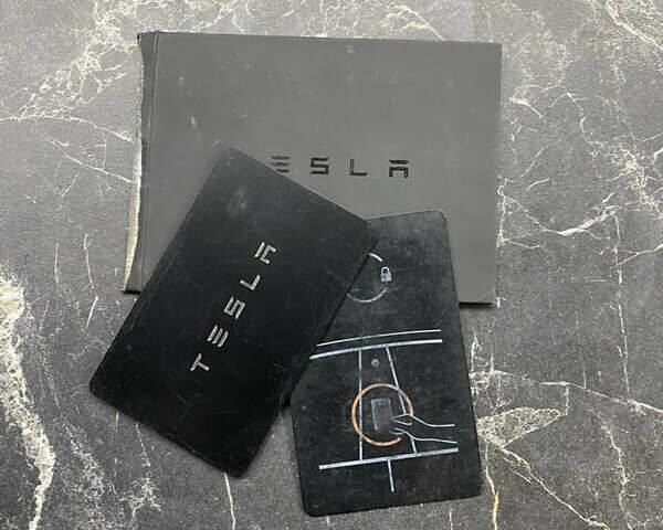 Синий Тесла Модель 3, объемом двигателя 0 л и пробегом 136 тыс. км за 14600 $, фото 18 на Automoto.ua