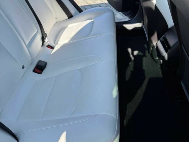 Синій Тесла Модель 3, об'ємом двигуна 0 л та пробігом 67 тис. км за 17800 $, фото 11 на Automoto.ua