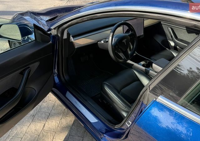 Синій Тесла Модель 3, об'ємом двигуна 0 л та пробігом 110 тис. км за 17000 $, фото 10 на Automoto.ua