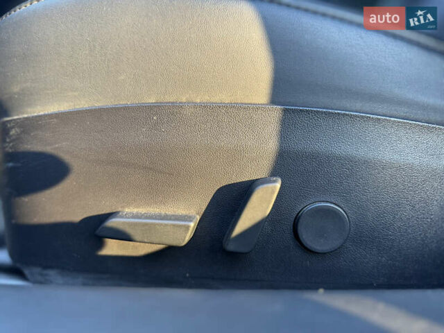 Синий Тесла Модель 3, объемом двигателя 0 л и пробегом 98 тыс. км за 15500 $, фото 12 на Automoto.ua