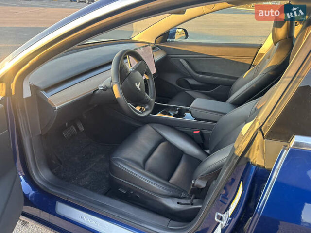 Синий Тесла Модель 3, объемом двигателя 0 л и пробегом 122 тыс. км за 16500 $, фото 6 на Automoto.ua