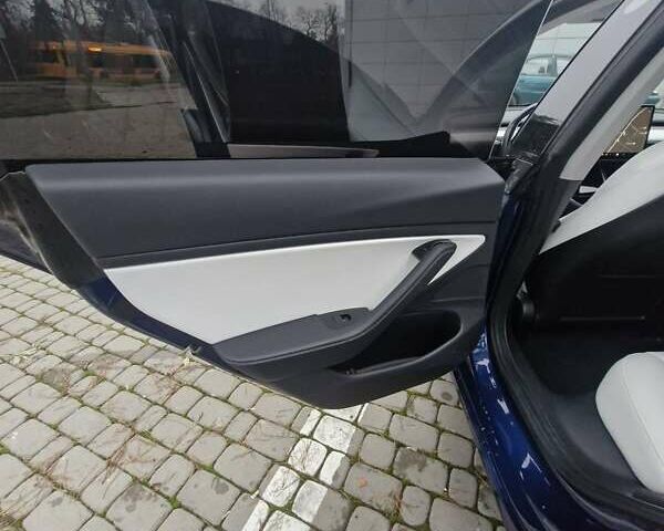 Синий Тесла Модель 3, объемом двигателя 0 л и пробегом 106 тыс. км за 18100 $, фото 10 на Automoto.ua