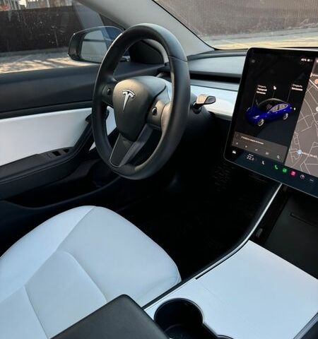 Синий Тесла Модель 3, объемом двигателя 0 л и пробегом 65 тыс. км за 18900 $, фото 22 на Automoto.ua