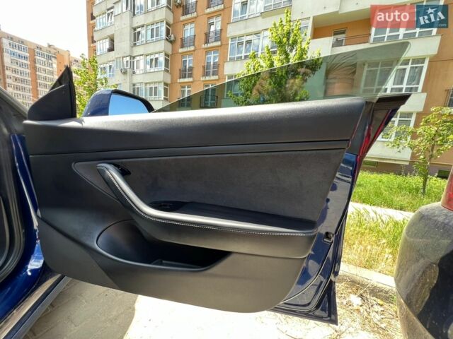 Синий Тесла Модель 3, объемом двигателя 0 л и пробегом 180 тыс. км за 14600 $, фото 25 на Automoto.ua