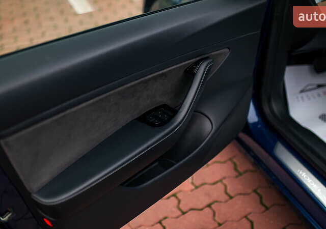 Синій Тесла Модель 3, об'ємом двигуна 0 л та пробігом 77 тис. км за 19999 $, фото 45 на Automoto.ua