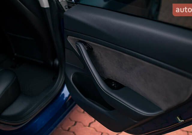 Синий Тесла Модель 3, объемом двигателя 0 л и пробегом 77 тыс. км за 18999 $, фото 28 на Automoto.ua