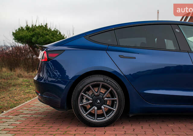 Синій Тесла Модель 3, об'ємом двигуна 0 л та пробігом 77 тис. км за 19999 $, фото 13 на Automoto.ua