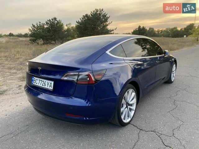 Синій Тесла Модель 3, об'ємом двигуна 0 л та пробігом 92 тис. км за 16500 $, фото 3 на Automoto.ua