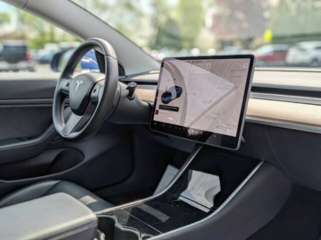 Синій Тесла Модель 3, об'ємом двигуна 0 л та пробігом 30 тис. км за 6988 $, фото 8 на Automoto.ua