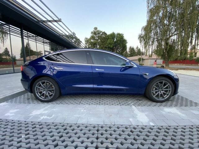Синий Тесла Модель 3, объемом двигателя 0 л и пробегом 130 тыс. км за 15954 $, фото 12 на Automoto.ua