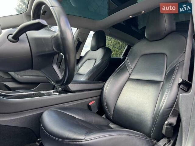 Тесла Модель 3 2019 у Львові на Automoto.ua Синій Тесла Модель 3, об'ємом двигуна 0 л та пробігом 130 тис. км за 16700 $, фото 8 на Automoto.ua
