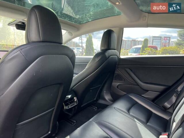 Тесла Модель 3 2019 у Львові на Automoto.ua Синій Тесла Модель 3, об'ємом двигуна 0 л та пробігом 130 тис. км за 16700 $, фото 18 на Automoto.ua