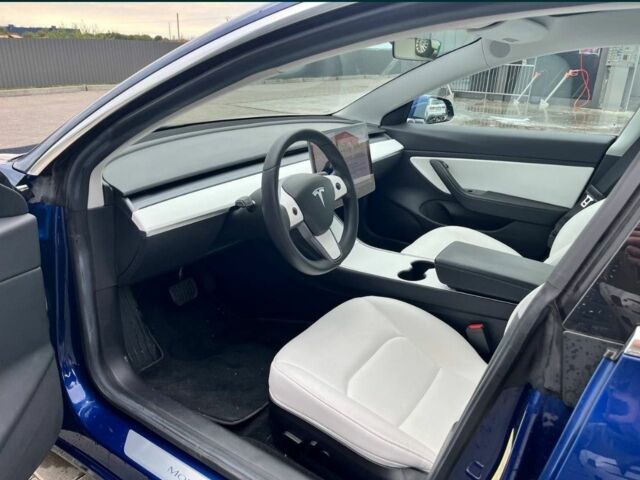 Синій Тесла Модель 3, об'ємом двигуна 0 л та пробігом 47 тис. км за 23500 $, фото 6 на Automoto.ua
