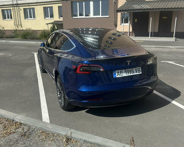 Синий Тесла Модель 3, объемом двигателя 0 л и пробегом 69 тыс. км за 20999 $, фото 2 на Automoto.ua