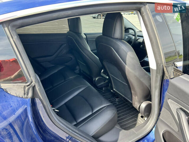 Синій Тесла Модель 3, об'ємом двигуна 0 л та пробігом 62 тис. км за 20300 $, фото 6 на Automoto.ua