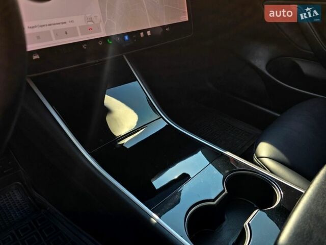 Синій Тесла Модель 3, об'ємом двигуна 0 л та пробігом 76 тис. км за 16700 $, фото 40 на Automoto.ua