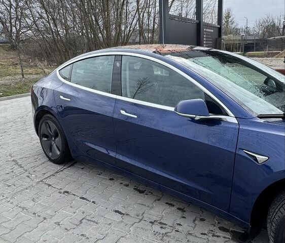 Синий Тесла Модель 3, объемом двигателя 0 л и пробегом 109 тыс. км за 14750 $, фото 1 на Automoto.ua