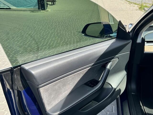 Синій Тесла Модель 3, об'ємом двигуна 0 л та пробігом 90 тис. км за 16000 $, фото 10 на Automoto.ua