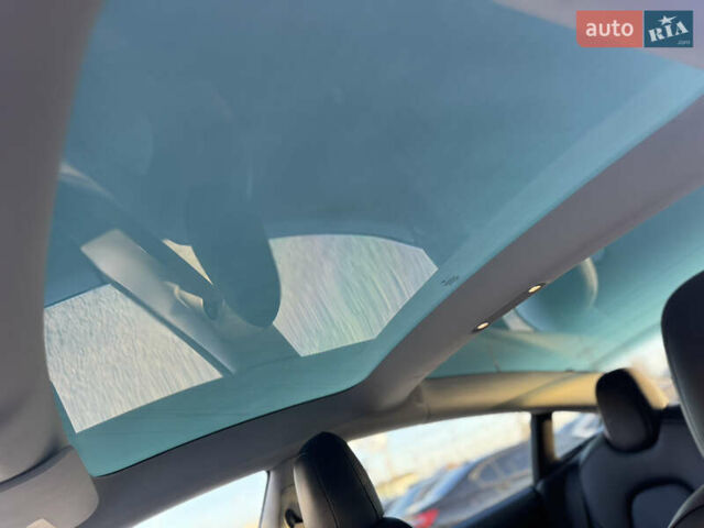 Синий Тесла Модель 3, объемом двигателя 0 л и пробегом 98 тыс. км за 15500 $, фото 23 на Automoto.ua
