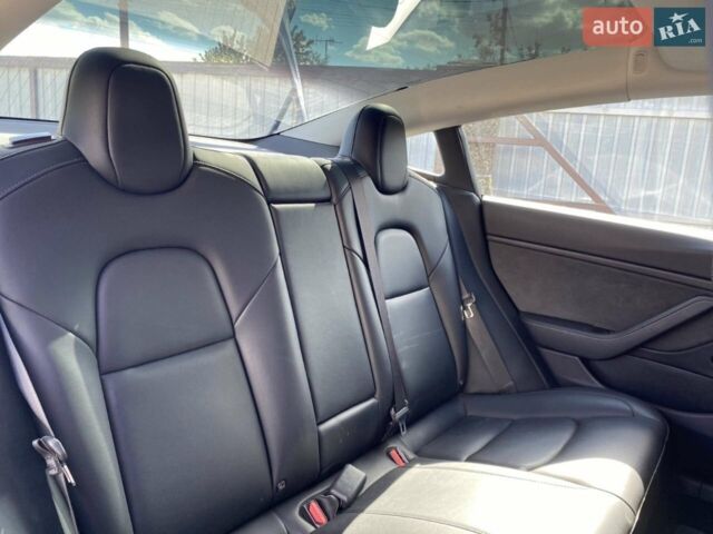 Синій Тесла Модель 3, об'ємом двигуна 0 л та пробігом 75 тис. км за 18500 $, фото 7 на Automoto.ua