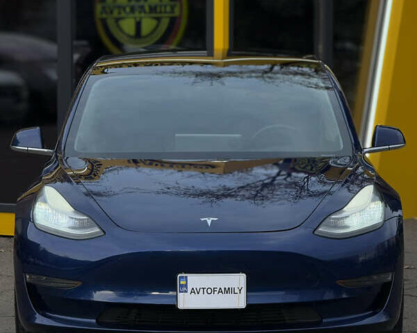 Синій Тесла Модель 3, об'ємом двигуна 0 л та пробігом 111 тис. км за 15000 $, фото 1 на Automoto.ua