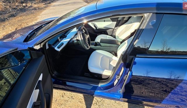 Синій Тесла Модель 3, об'ємом двигуна 0 л та пробігом 97 тис. км за 17800 $, фото 5 на Automoto.ua