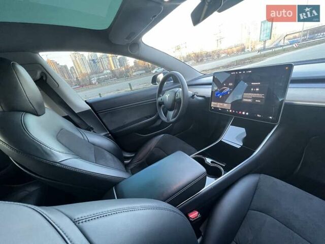 Синій Тесла Модель 3, об'ємом двигуна 0 л та пробігом 182 тис. км за 16800 $, фото 11 на Automoto.ua