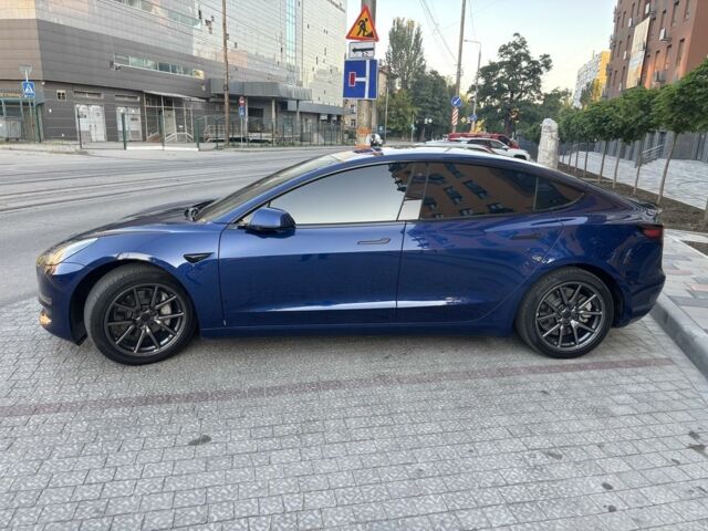 Синий Тесла Модель 3, объемом двигателя 0 л и пробегом 118 тыс. км за 16000 $, фото 3 на Automoto.ua