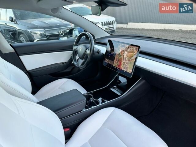 Синий Тесла Модель 3, объемом двигателя 0 л и пробегом 155 тыс. км за 17800 $, фото 52 на Automoto.ua