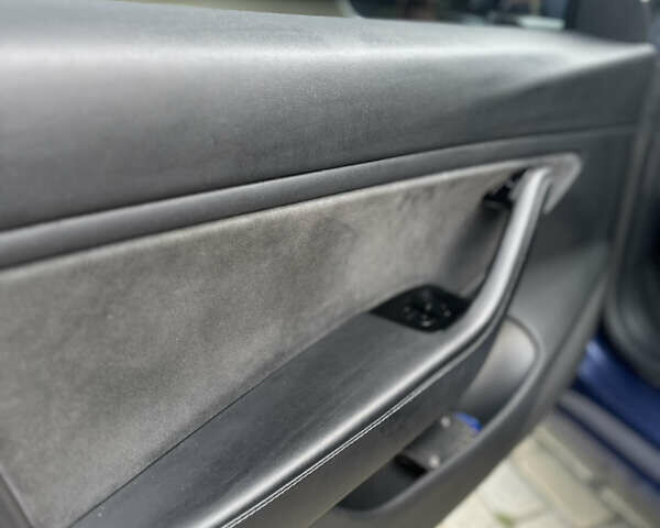 Синій Тесла Модель 3, об'ємом двигуна 0 л та пробігом 95 тис. км за 16750 $, фото 20 на Automoto.ua