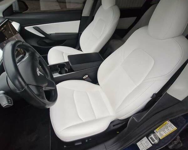 Синий Тесла Модель 3, объемом двигателя 0 л и пробегом 106 тыс. км за 18100 $, фото 13 на Automoto.ua