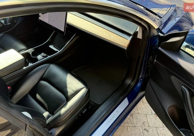 Синій Тесла Модель 3, об'ємом двигуна 0 л та пробігом 110 тис. км за 17000 $, фото 6 на Automoto.ua