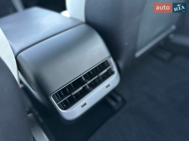 Синий Тесла Модель 3, объемом двигателя 0 л и пробегом 155 тыс. км за 17800 $, фото 60 на Automoto.ua