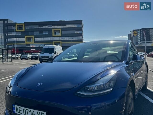 Синий Тесла Модель 3, объемом двигателя 0 л и пробегом 63 тыс. км за 16900 $, фото 1 на Automoto.ua