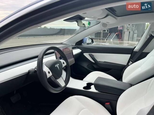 Синий Тесла Модель 3, объемом двигателя 0 л и пробегом 53 тыс. км за 20500 $, фото 11 на Automoto.ua