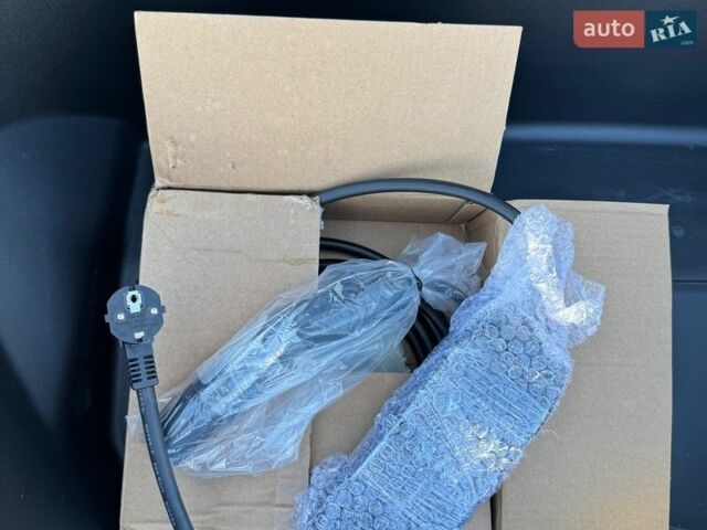 Синий Тесла Модель 3, объемом двигателя 0 л и пробегом 63 тыс. км за 16900 $, фото 11 на Automoto.ua