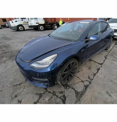 Синій Тесла Модель 3, об'ємом двигуна 0 л та пробігом 96 тис. км за 12500 $, фото 5 на Automoto.ua