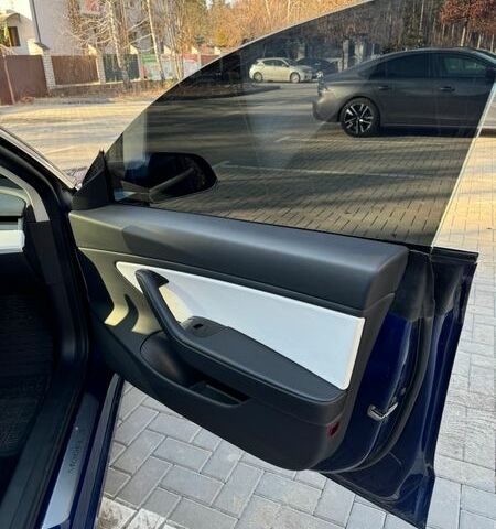 Синий Тесла Модель 3, объемом двигателя 0 л и пробегом 65 тыс. км за 18900 $, фото 18 на Automoto.ua